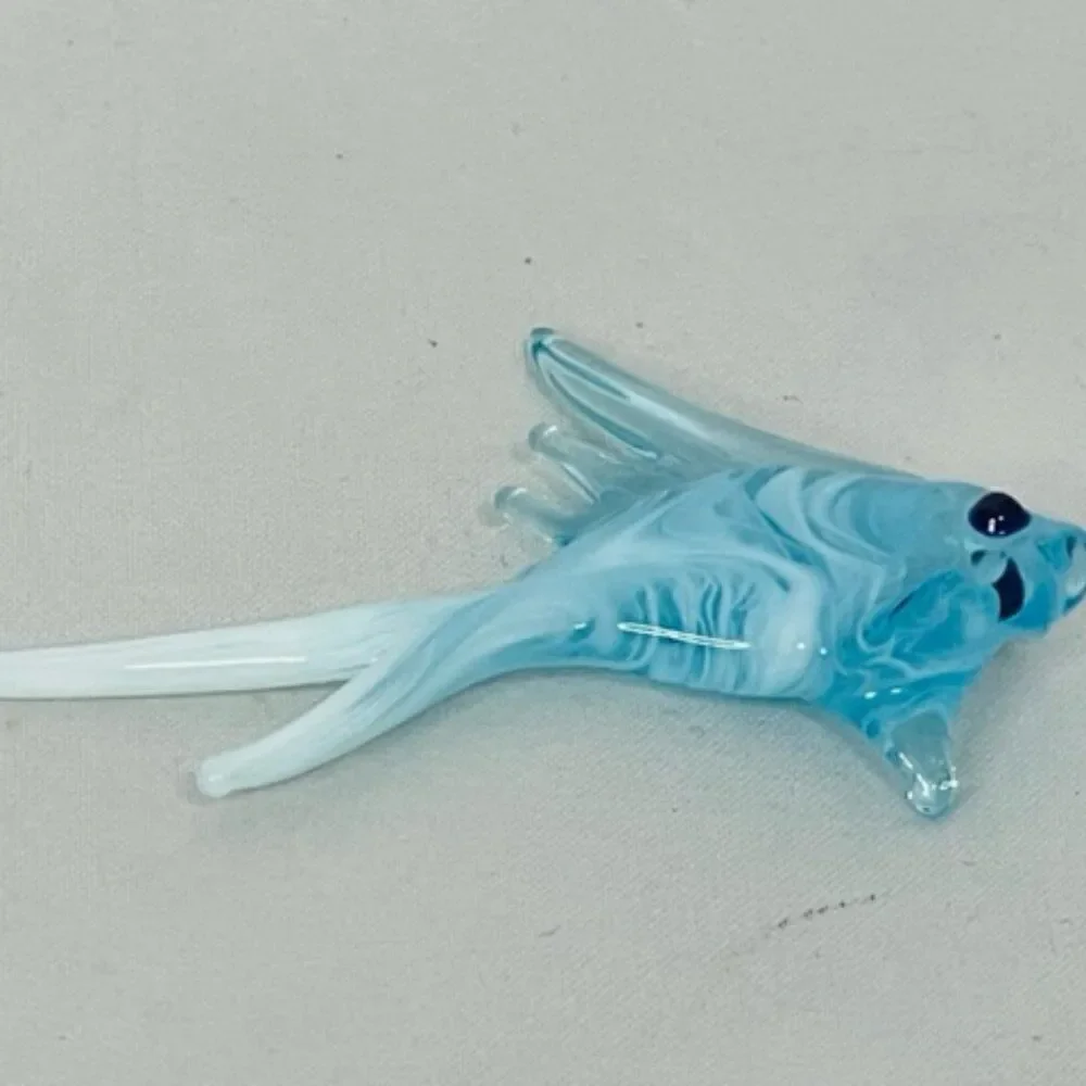 Murano Style  Glass Handcrafted Unique Lovely Mini Fish Figurine 2.5